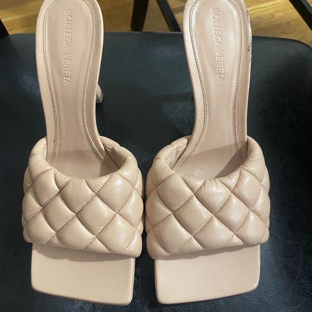 Authentic bottega heels !